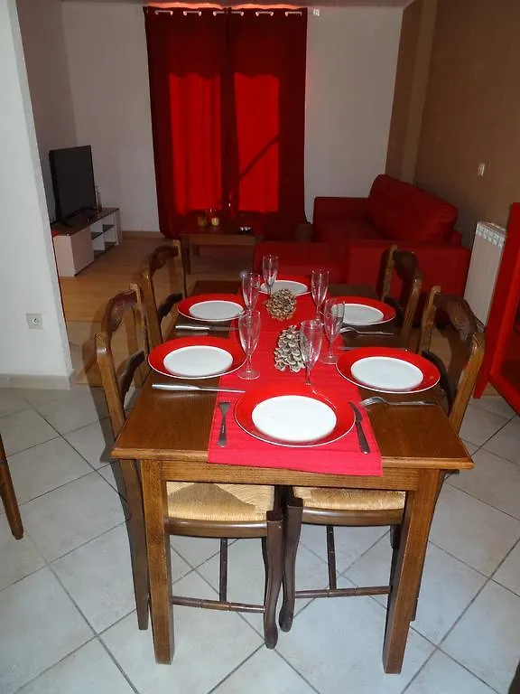 Hotel Le Haras De Gimeaux Arles 0*,